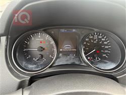 نيسان قاشقاي